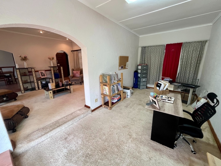 3 Bedroom Property for Sale in La Hoff North West